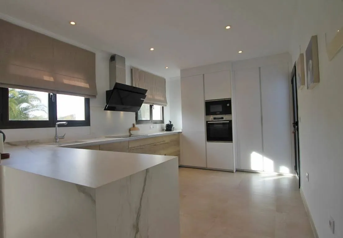 Kitchen 1